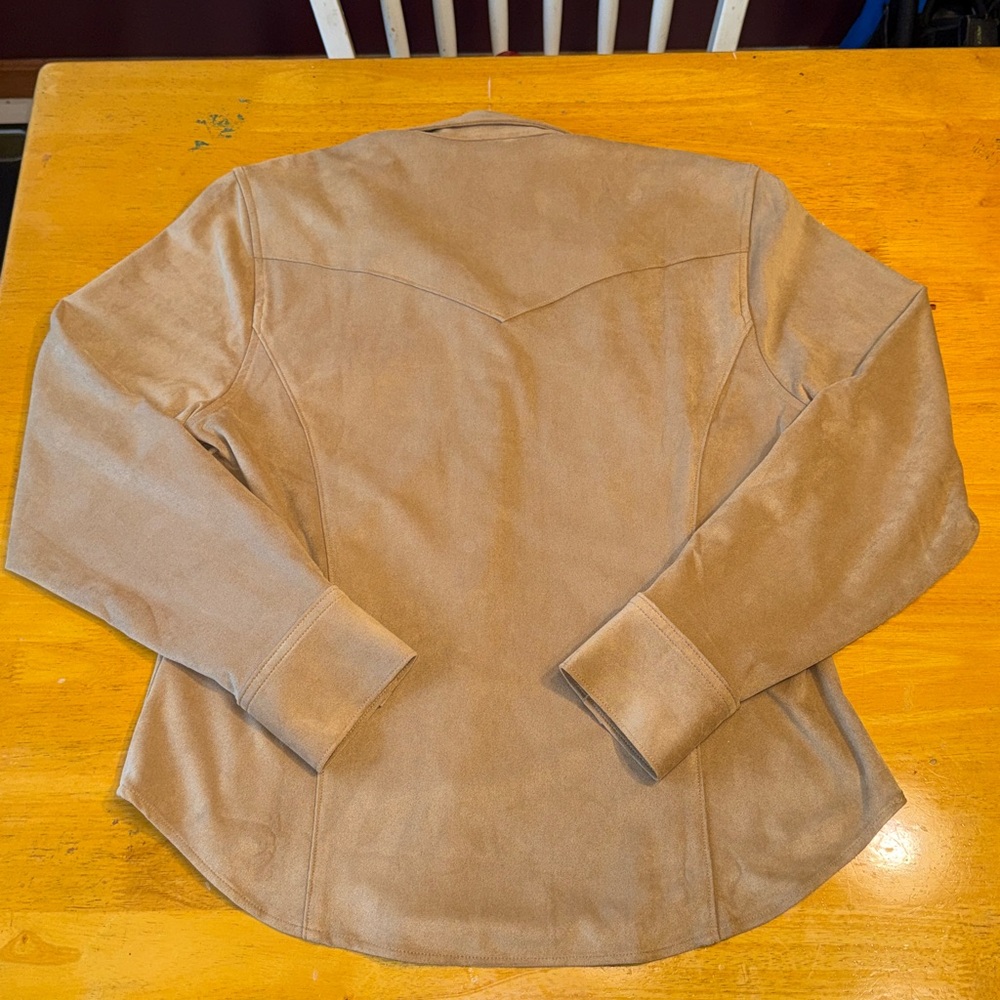 GAP women’s faux suede top. Size Large. New without tag. - Picture 6 of 8